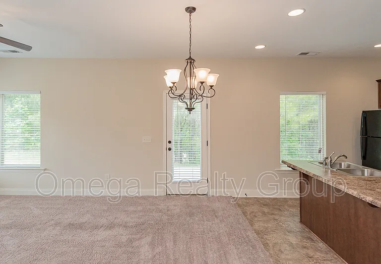 4560 Barretts Trace Blvd — Photo 11
