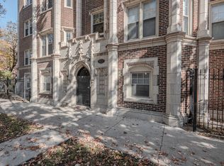 7037 S Crandon Ave #219, Chicago, IL 60649