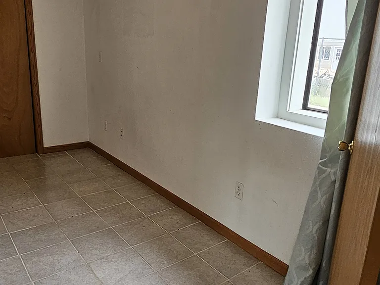 5360 Cedar St — Photo 10
