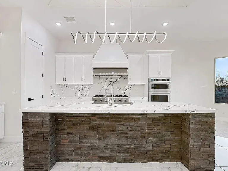 5696 Rio Bonito Cir — Photo 14
