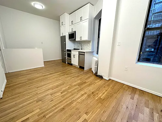 Rented by J PRESTON AND ASSOCIATES INC | media 16