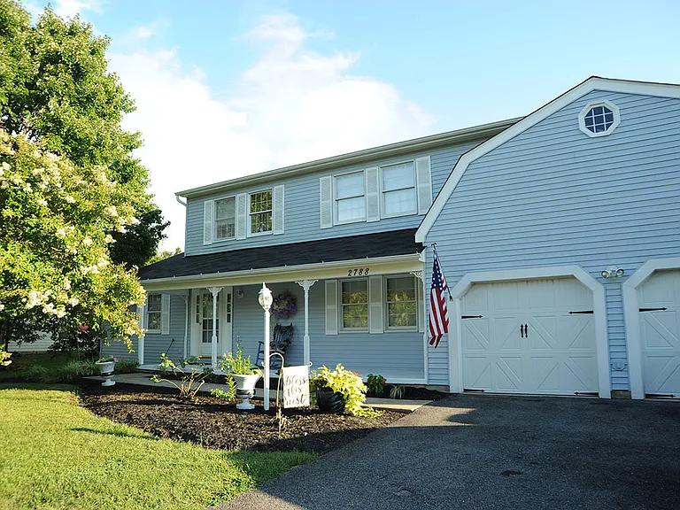 2788 Pinewood Dr — Photo 1