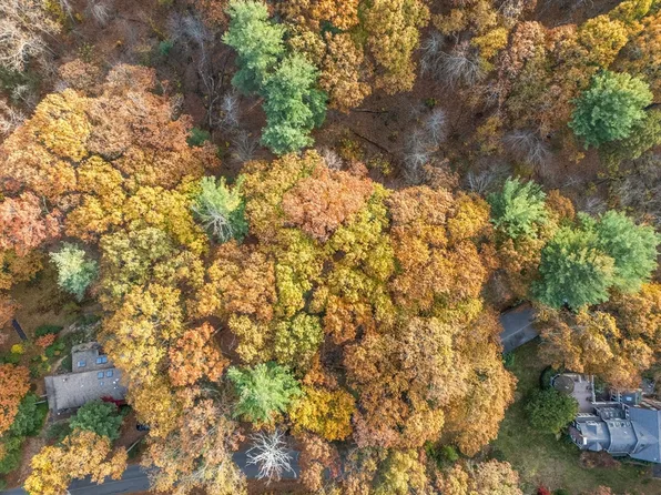 89 Lexington Rd, Lincoln, MA 01773