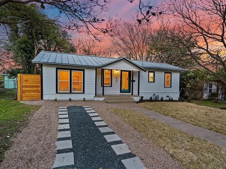 1904 Romeria Dr — Photo 23