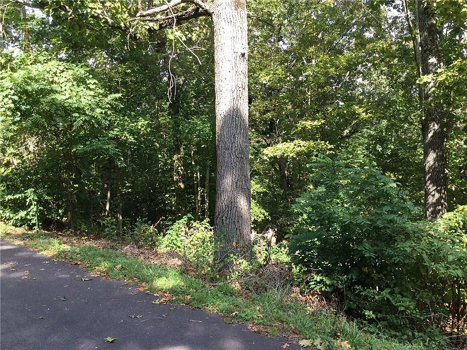 2nd image of 20 Poole Cir