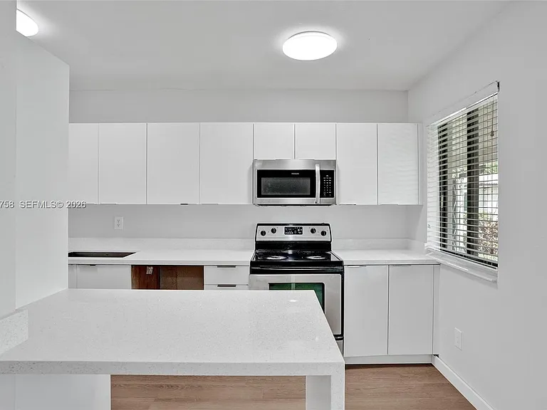 1280 NE 105th St #6 — Photo 6