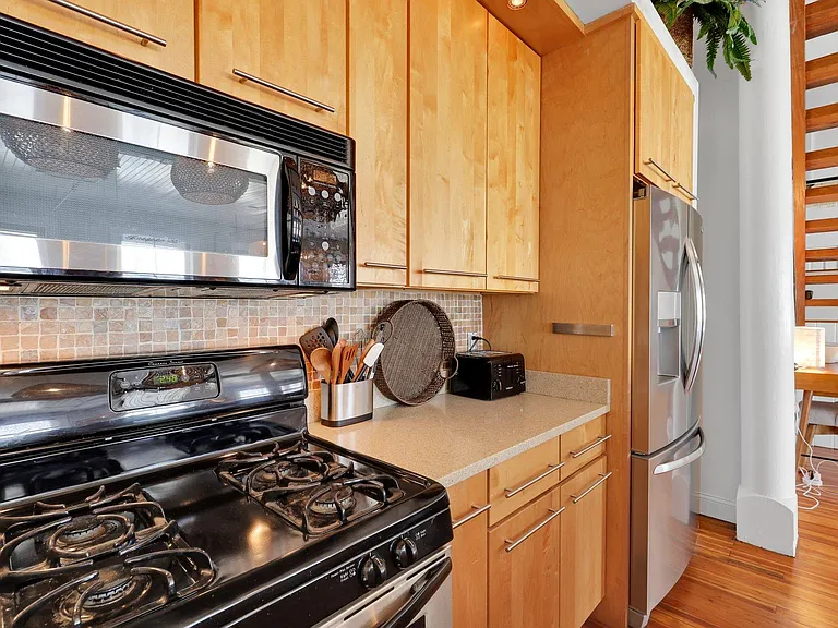 301 W Broughton St #4A — Photo 16