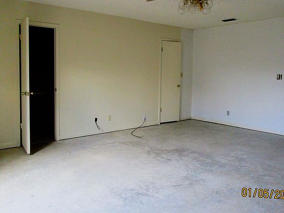 5th image of 1317 S Butler St