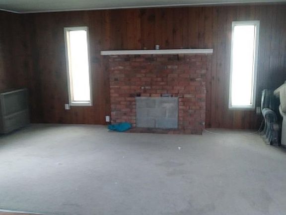 5th image of 18802 Glenmore