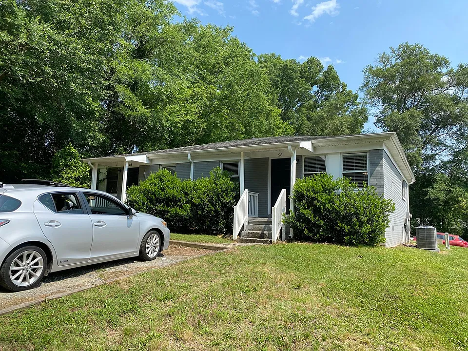 25 Oakland Ave SE