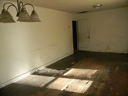 4th image of 1065 Freeland St