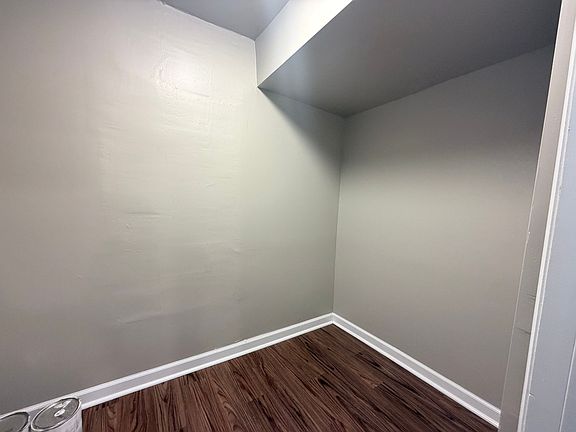 4th image of 47 N York St APT 1