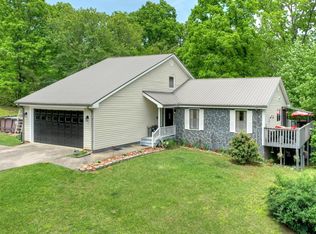 1359 Salem Rd, Mineral Bluff, GA 30559