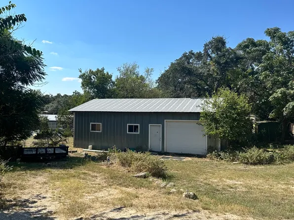 270 Buckhorn Dr, Canyon Lake, TX 78133