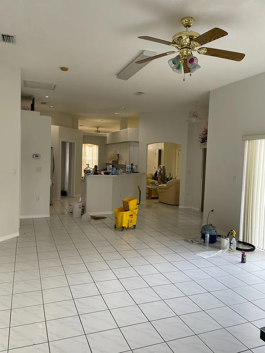 Building Photo - 5855 28th Ln E