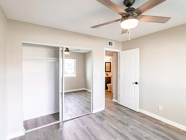 Stoneside Apartments — Photo 12