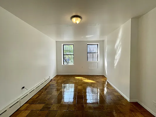 Rented by Mauro Bros Real Estate Services LLC | media 32