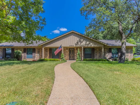 205 Trailview Dr, Woodway, TX 76712