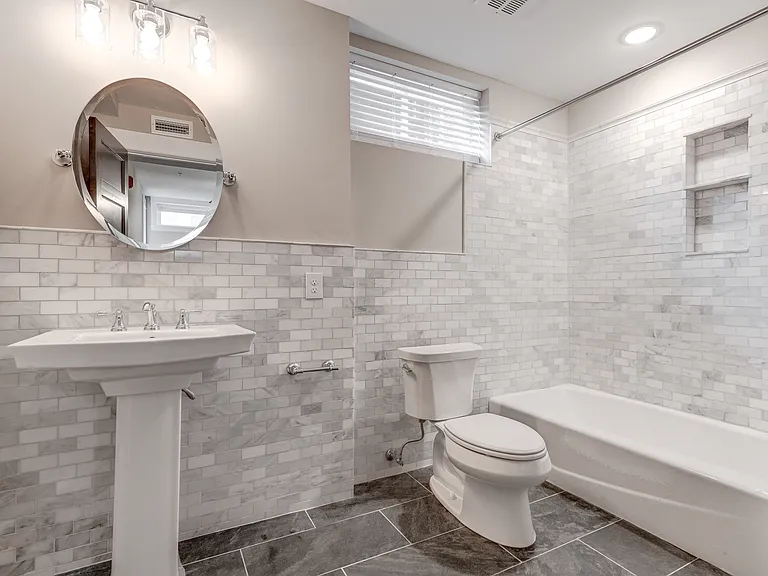 425 N Arthur Ashe Blvd #2B — Photo 16
