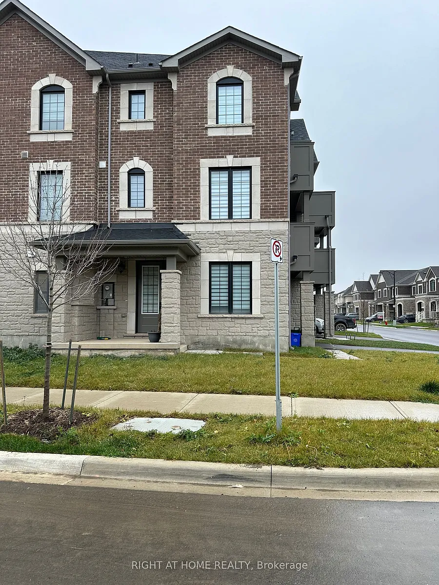Building Photo - 1593 Moira Cres
