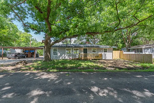 146 Park Dr Photo 1