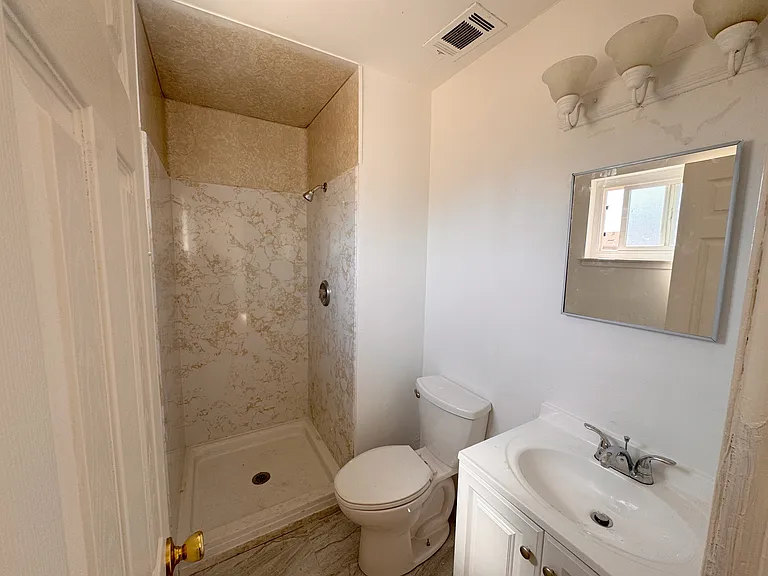 4600 N Prospect Ave — Photo 13