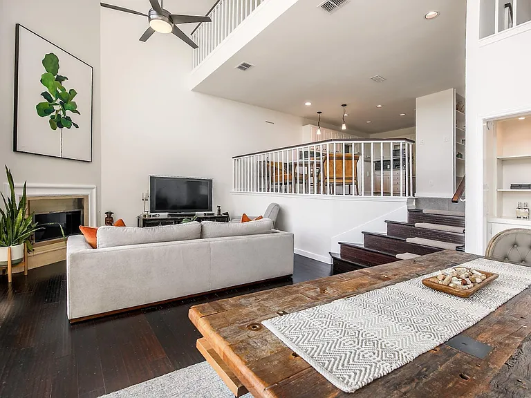 1329 Spyglass Dr — Photo 12