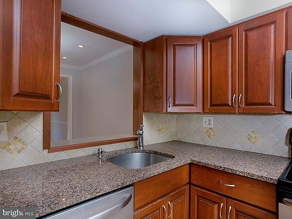 4th image of 3944 Angelton Ct