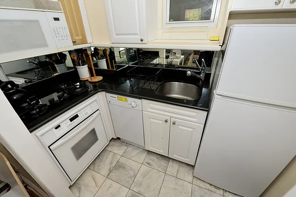 Rented by Corcoran | media 66