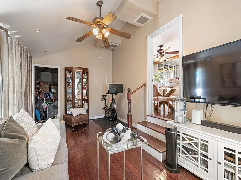 108 Burlingame Ave — Photo 7