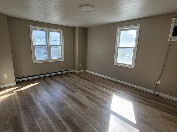 5th image of 7 Gibbs St APT 7