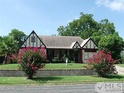 2nd image of 2206 W Magnolia Ave
