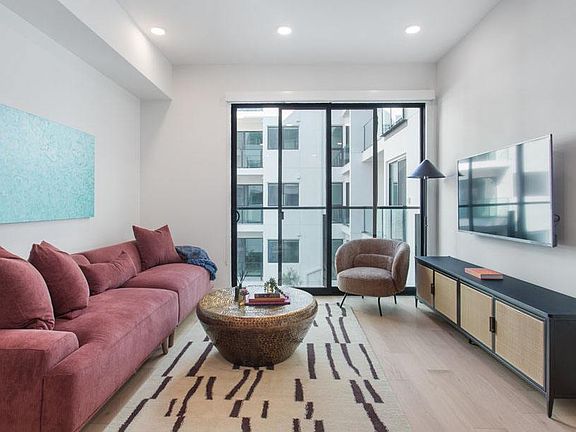 2nd image of 10310 Santa Monica Blvd #320