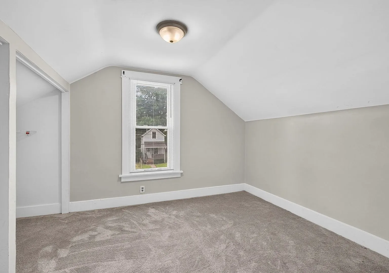 2 bed, 980 sqft, $1,320 — Photo 4