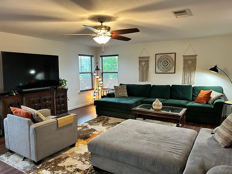 721 Green Pasture Dr — Photo 6