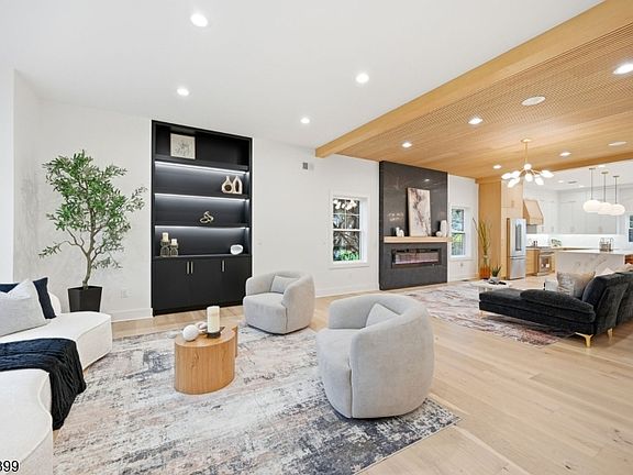 3rd image of 41 Orchard Rd