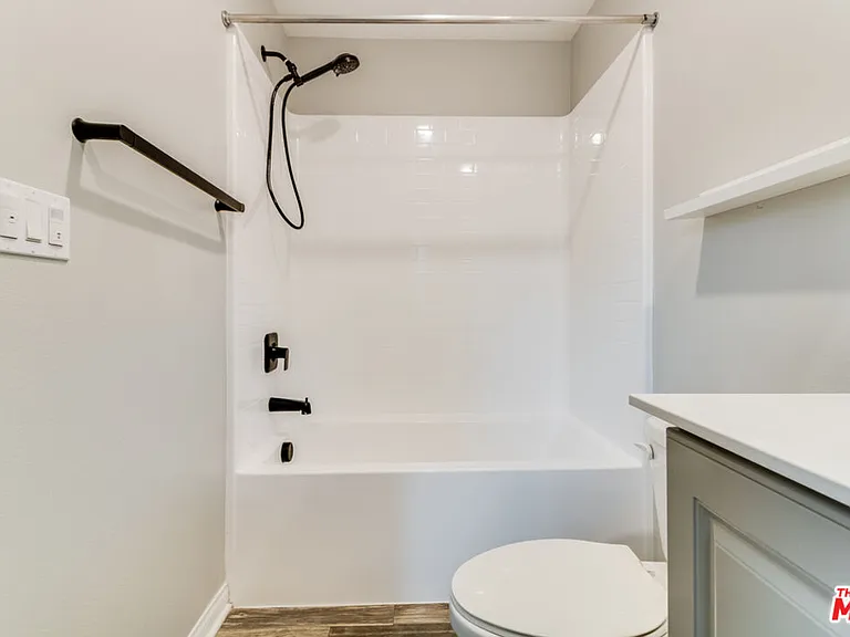 713 Daniel Freeman Cir — Photo 18