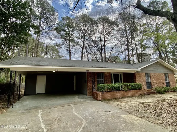 2050 Castle Hill Dr, Jackson, MS 39204