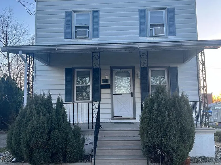 30 Spruce Ave #A — Photo 1