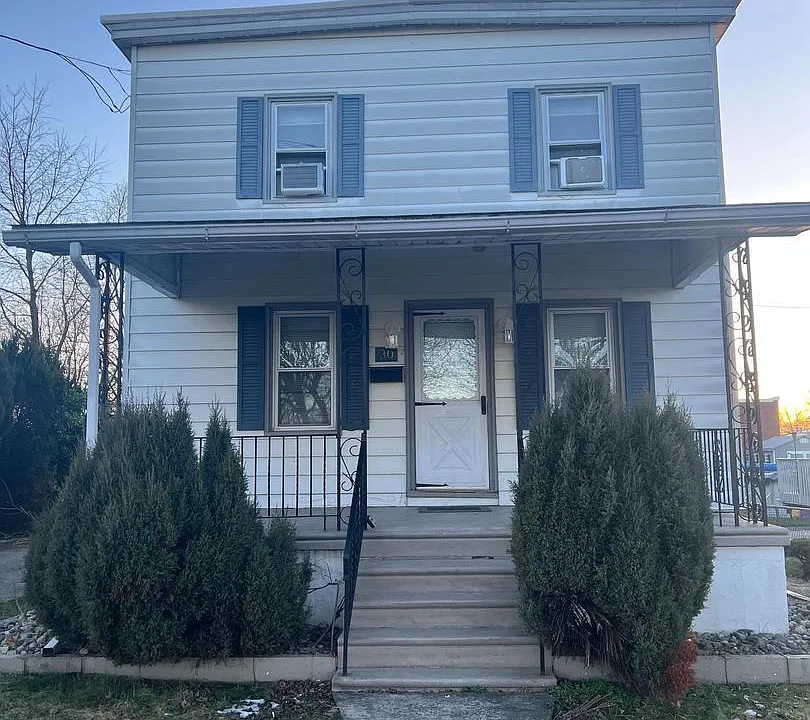 30 Spruce Ave #A
