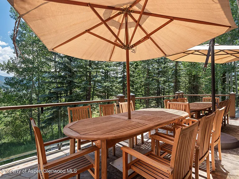 691 Pfister Dr — Photo 78