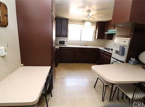 2nd image of 1021 N Gardenia Ave