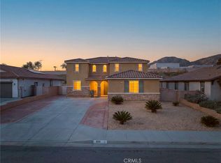 820 Genaro Dr, Perris, CA 92571