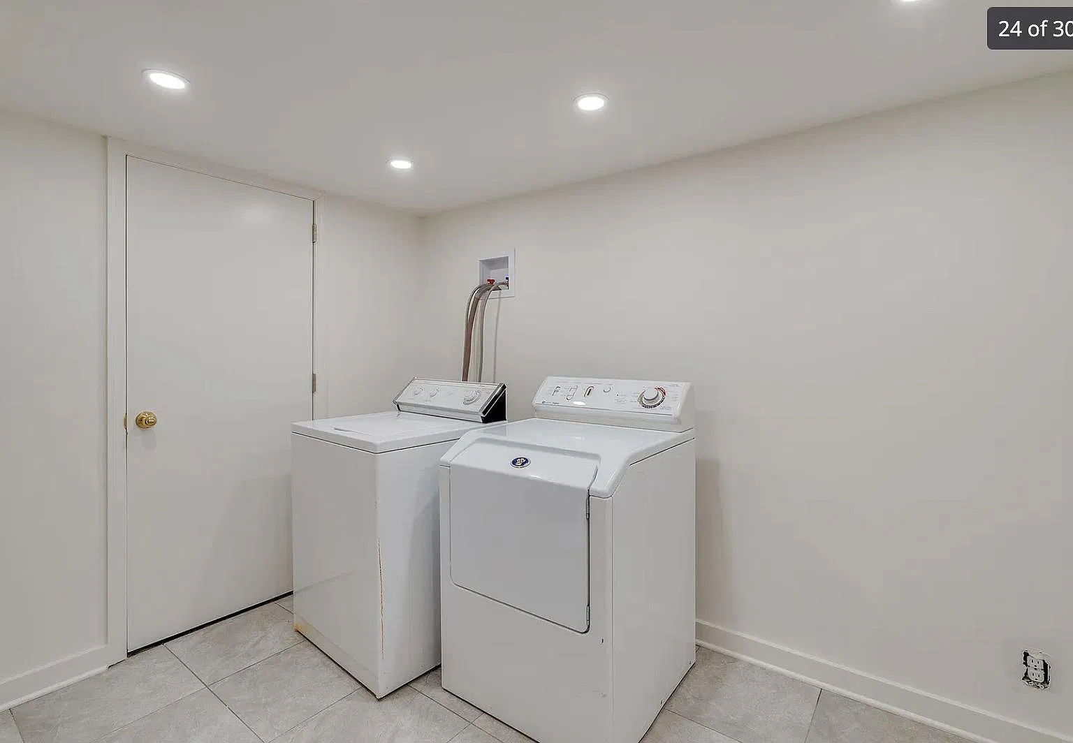2 bed, 1374 sqft, $2,100 — Photo 3