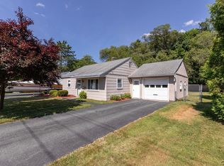 304 Allen Rd, North Syracuse, NY 13212