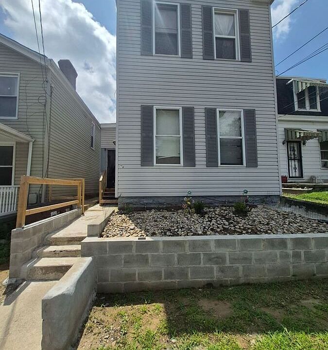 1st image of 23 Ash St #4