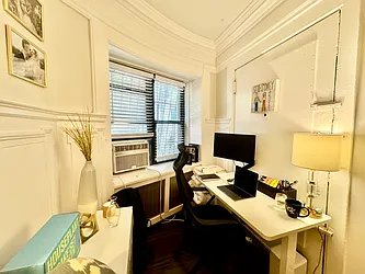 Rented by R New York