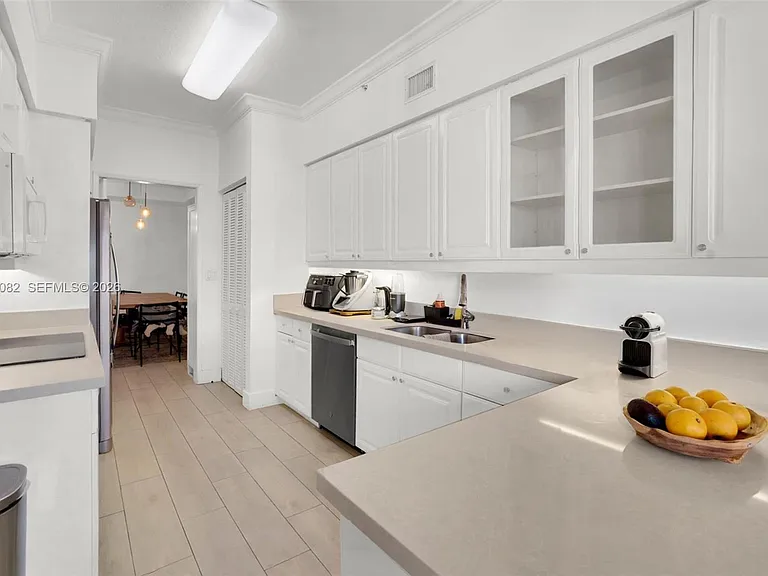 735 Crandon Blvd #503 — Photo 6