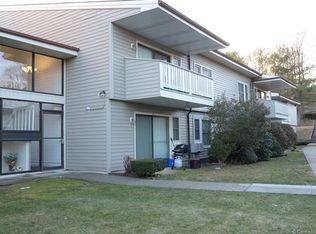 44 Henry St, Norwich, CT 06360