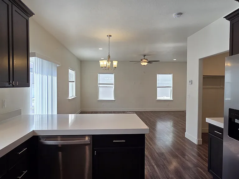 4697 E Breezy Patch Rd — Photo 3